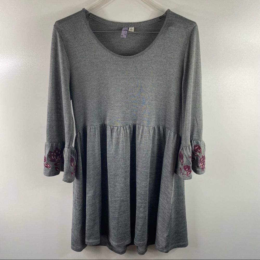 Alya Gray Floral Dress Size Large